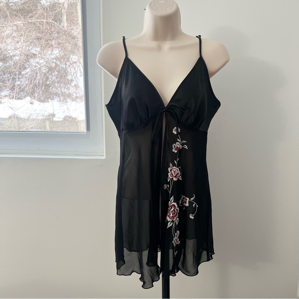 California Dynasty Satin Top Sheer Embroidered‎ Mesh Size M